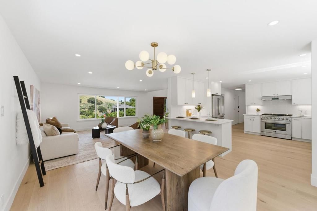 Image 6 of property listing at 1100 Greenbrier Road, San Carlos, CA 94070