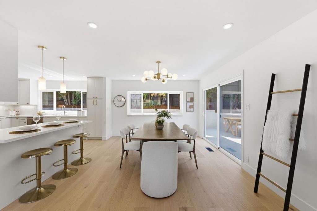 Image 7 of property listing at 1100 Greenbrier Road, San Carlos, CA 94070