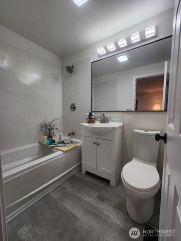 3008 Scenic Drive SE, Auburn, WA 98023