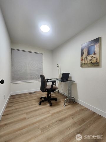 3008 Scenic Drive SE, Auburn, WA 98023