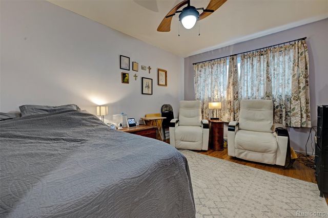 8704 Edna Drive, Warren, MI 48093