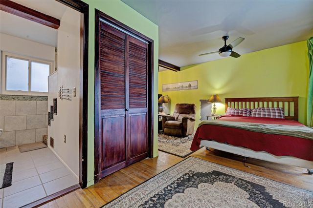 8704 Edna Drive, Warren, MI 48093