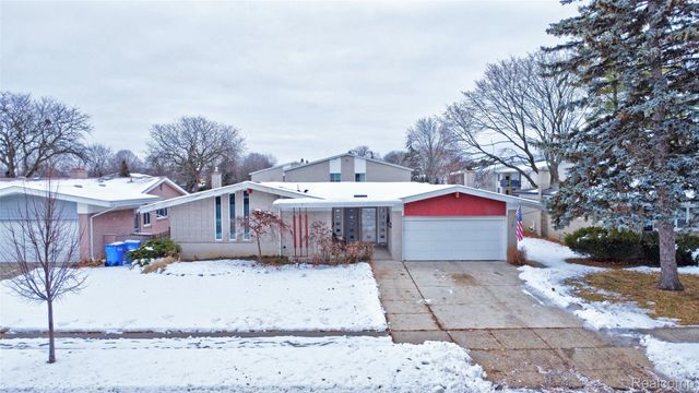 8704 Edna Drive, Warren, MI 48093