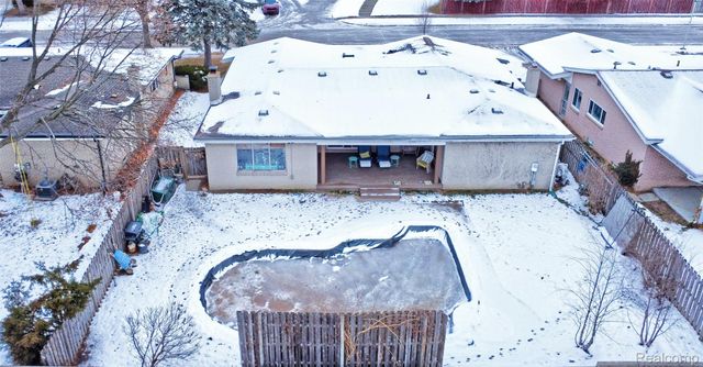 8704 Edna Drive, Warren, MI 48093