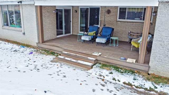 8704 Edna Drive, Warren, MI 48093