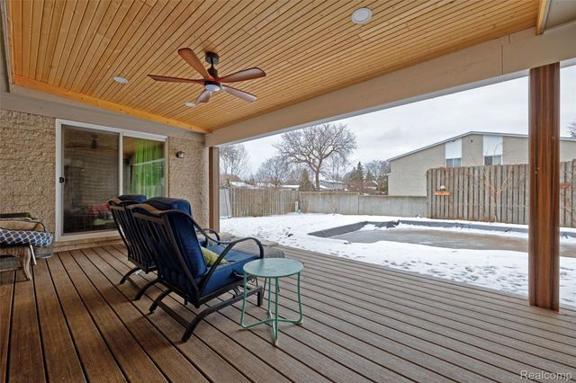 8704 Edna Drive, Warren, MI 48093