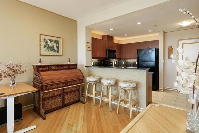 300 W Beech St 1905, San Diego, CA 92101