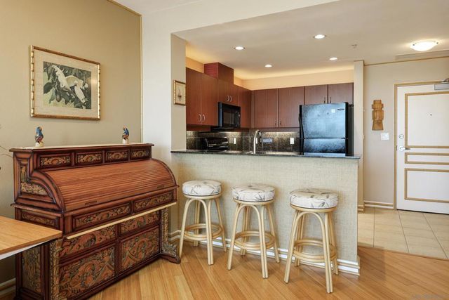 300 W Beech St 1905, San Diego, CA 92101