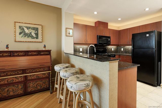 300 W Beech St 1905, San Diego, CA 92101