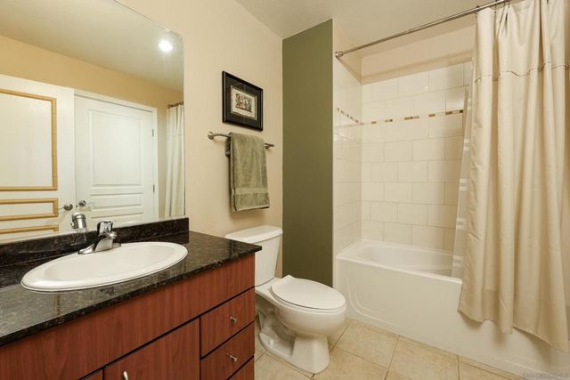 300 W Beech St 1905, San Diego, CA 92101