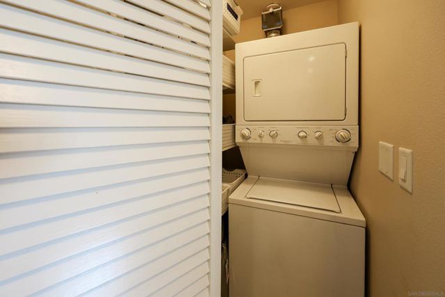 300 W Beech St 1905, San Diego, CA 92101