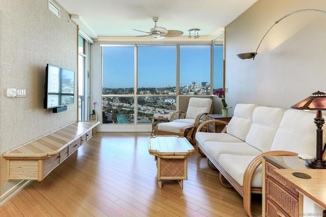 300 W Beech St 1905, San Diego, CA 92101