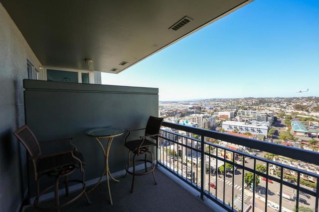 300 W Beech St 1905, San Diego, CA 92101