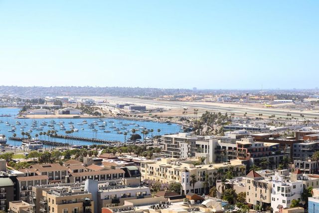 300 W Beech St 1905, San Diego, CA 92101