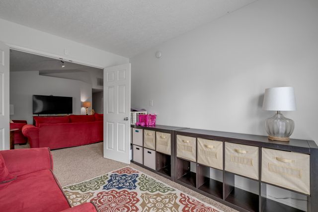944 Winding Oak Trail, Lexington, KY 40511