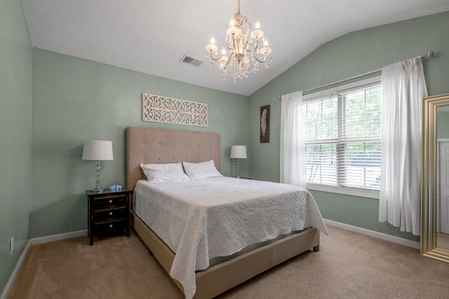 944 Winding Oak Trail, Lexington, KY 40511