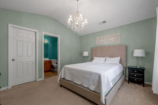 944 Winding Oak Trail, Lexington, KY 40511