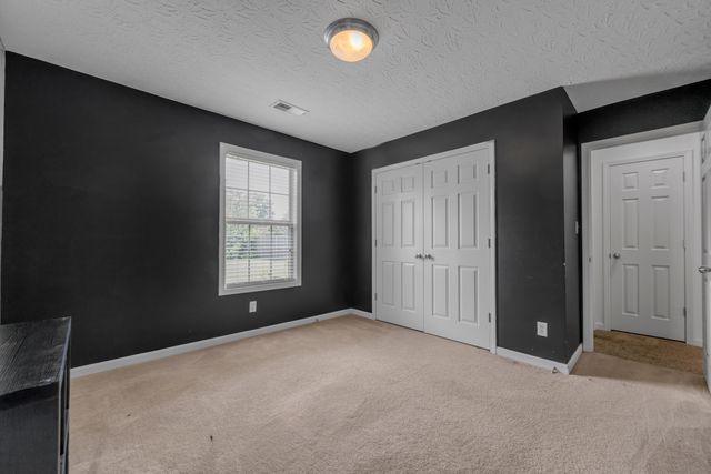 944 Winding Oak Trail, Lexington, KY 40511