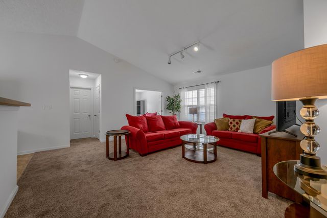 944 Winding Oak Trail, Lexington, KY 40511