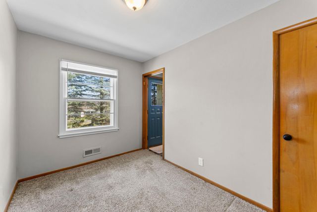 8701 Russell Avenue S, Bloomington, MN 55431