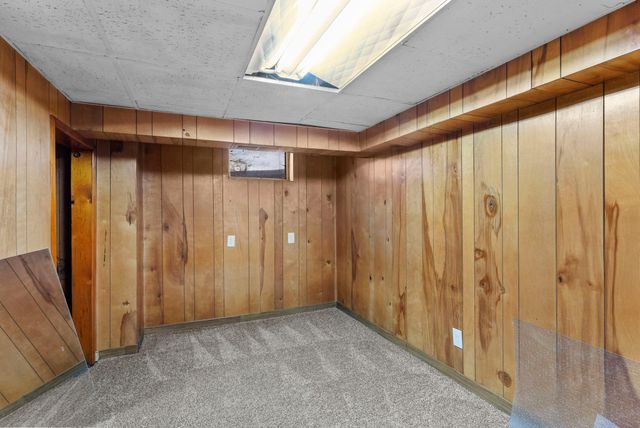 8701 Russell Avenue S, Bloomington, MN 55431