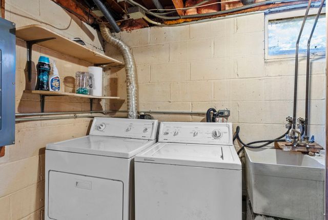 8701 Russell Avenue S, Bloomington, MN 55431