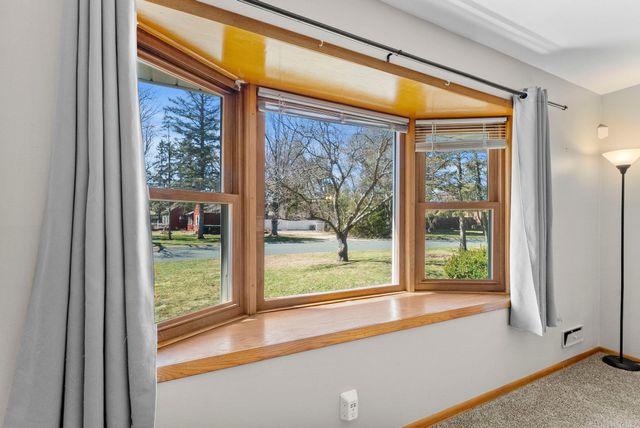 8701 Russell Avenue S, Bloomington, MN 55431