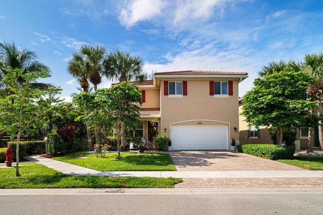 4725 Foxtail Palm Court, Greenacres, FL 33463