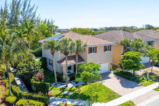 4725 Foxtail Palm Court, Greenacres, FL 33463