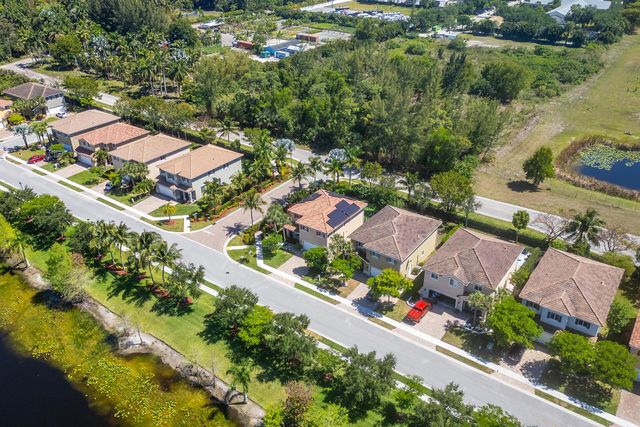 4725 Foxtail Palm Court, Greenacres, FL 33463