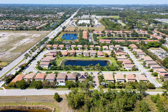 4725 Foxtail Palm Court, Greenacres, FL 33463
