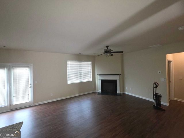 3877 Makeover Court, South Fulton, GA 30349