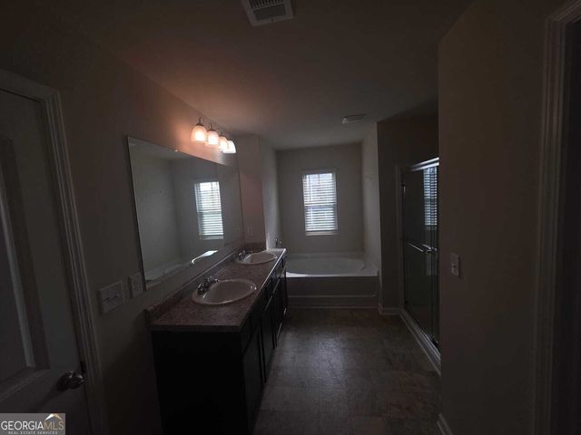 3877 Makeover Court, South Fulton, GA 30349