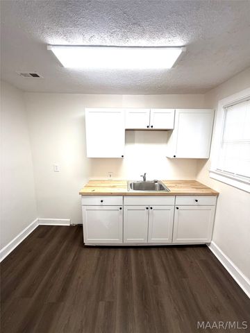 106 Courtland Drive, Montgomery, AL 36105