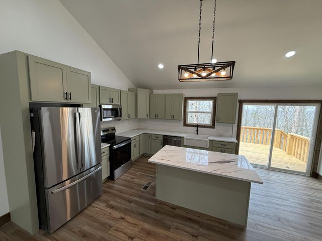 2387 Porch Rock Road, Pikeville, TN 37367