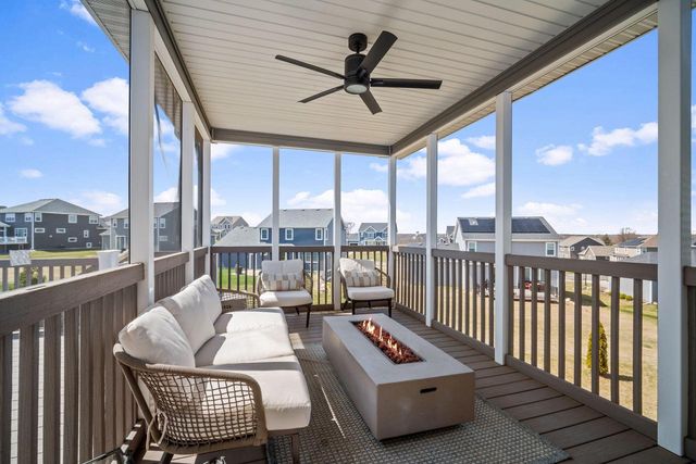 8765 S Bell Meadow COURT, Franklin, WI 53132