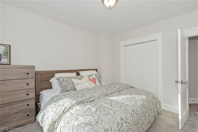 2588 Queenston Road, Cleveland Heights, OH 44118
