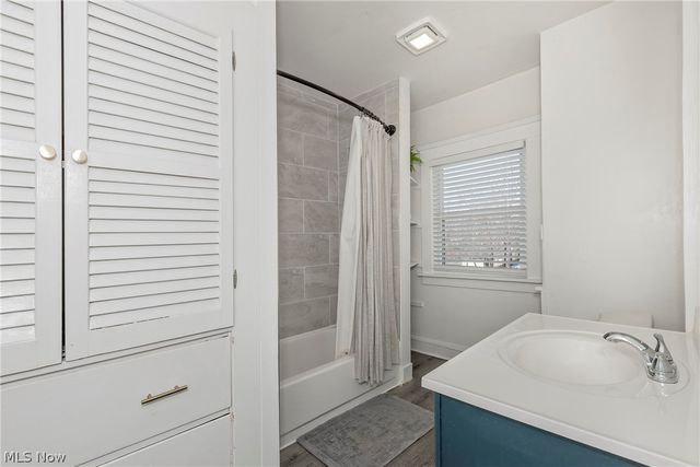 2588 Queenston Road, Cleveland Heights, OH 44118