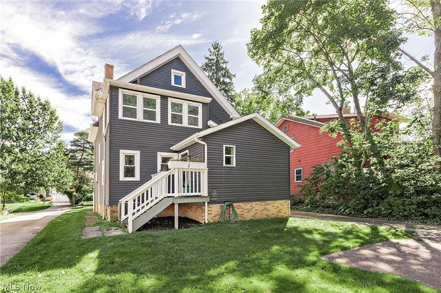 2588 Queenston Road, Cleveland Heights, OH 44118
