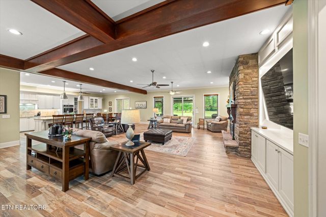 1139 Calderwood Hwy, Maryville, TN 37801