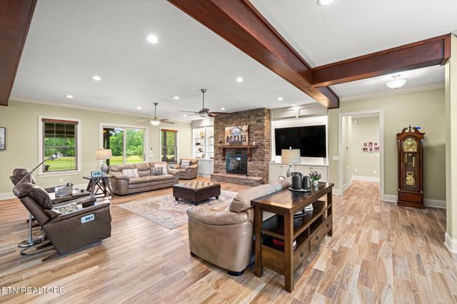 1139 Calderwood Hwy, Maryville, TN 37801