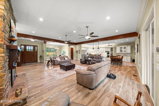 1139 Calderwood Hwy, Maryville, TN 37801