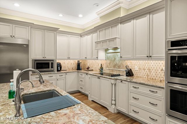 1139 Calderwood Hwy, Maryville, TN 37801