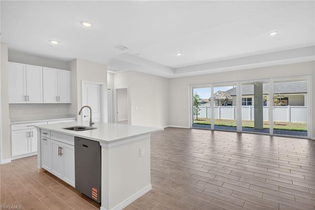 2105 NW 4th ST, Cape Coral, FL 33993