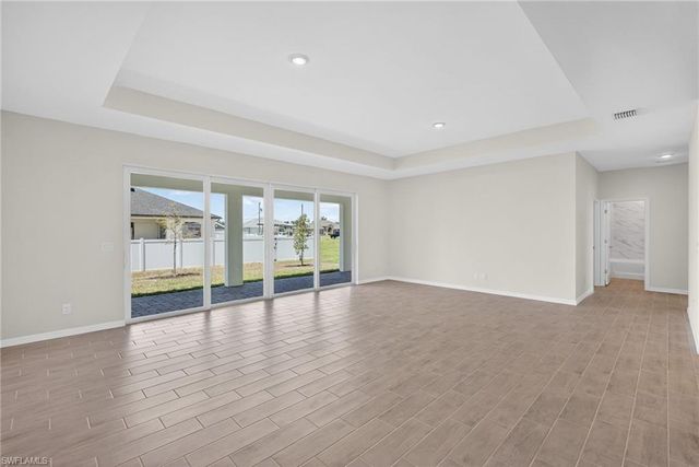 2105 NW 4th ST, Cape Coral, FL 33993