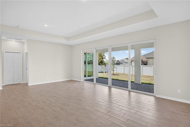 2105 NW 4th ST, Cape Coral, FL 33993