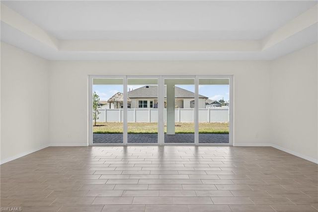 2105 NW 4th ST, Cape Coral, FL 33993