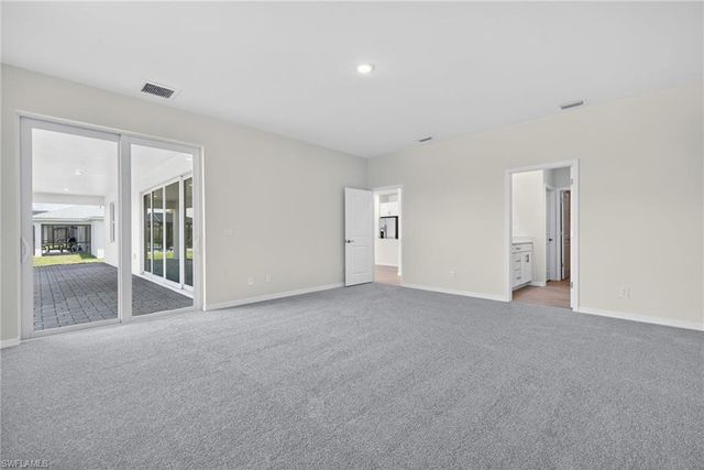 2105 NW 4th ST, Cape Coral, FL 33993
