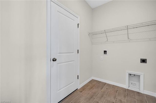 2105 NW 4th ST, Cape Coral, FL 33993