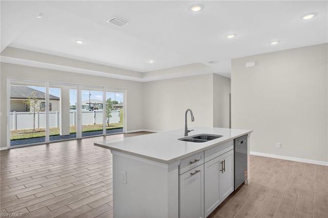 2105 NW 4th ST, Cape Coral, FL 33993